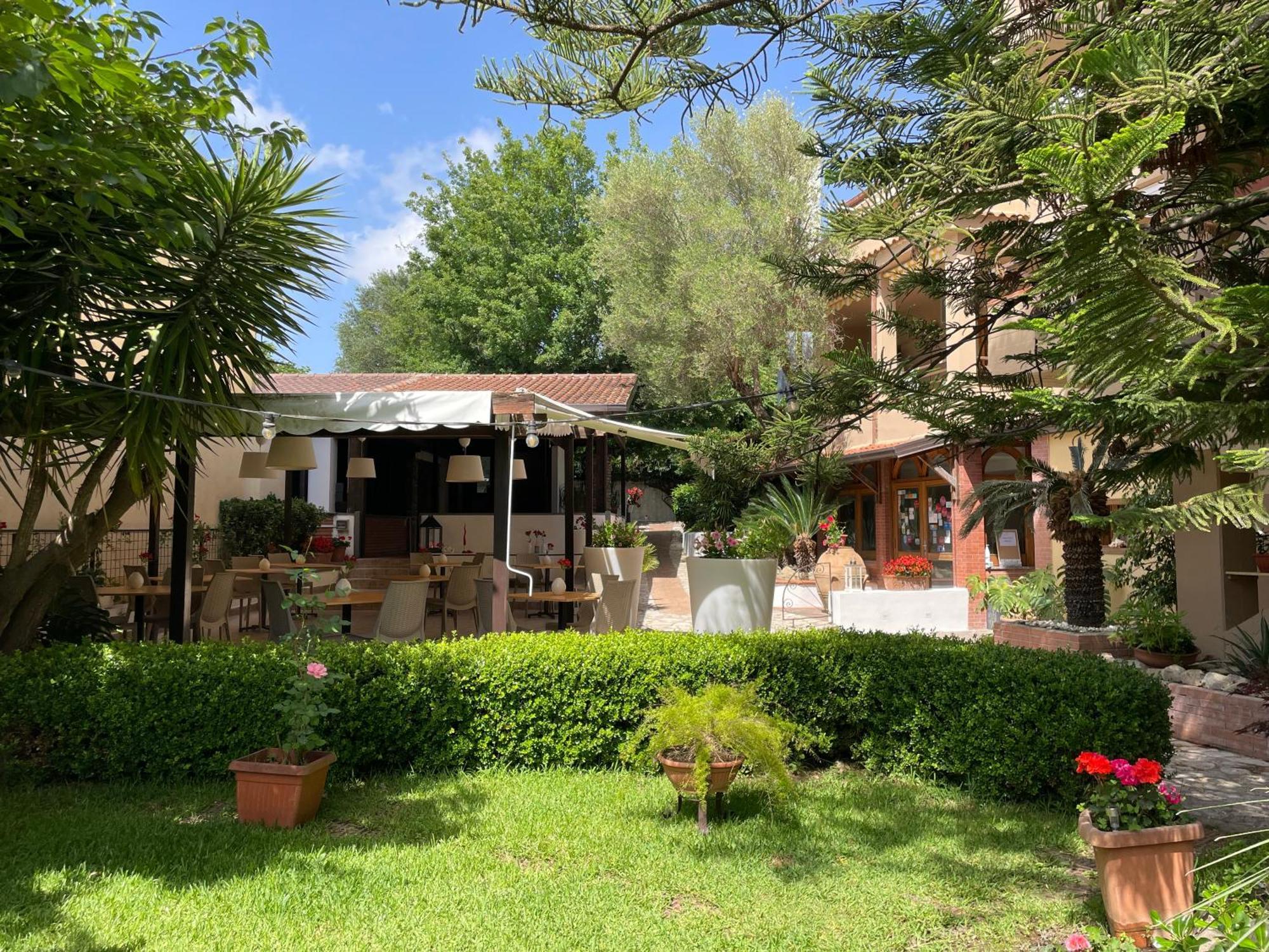 Hotel Residence Da Carmelo Palinuro Buitenkant foto